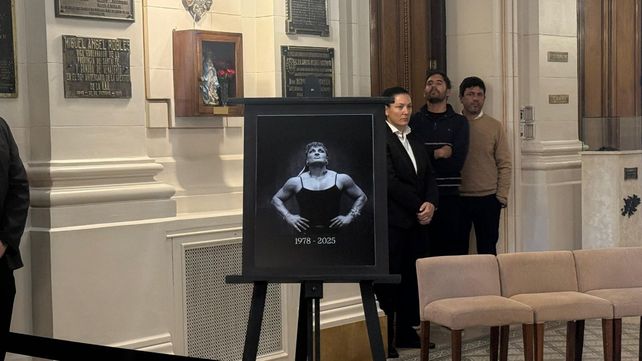 Último adiós a Locomotora Oliveras: los santafesinos despiden a una campeona que trascendió el ring Último adiós a Locomotora Oliveras: los santafesinos despiden a una campeona que trascendió el ring