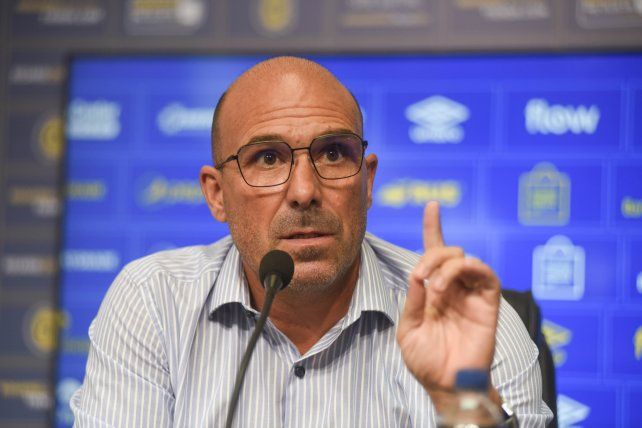 El presidente. Gonzalo Belloso trabaja a destajo para acercar a un plantel que se renovará para la Copa de la Liga.