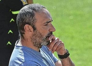 Unión oficializó la salida de Juan Manuel Azconzábal y ahora busca entrenador 