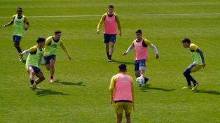 El plantel canalla tuvo el lunes libre y se reencontró en Arroyo Seco este martes por la mañana.