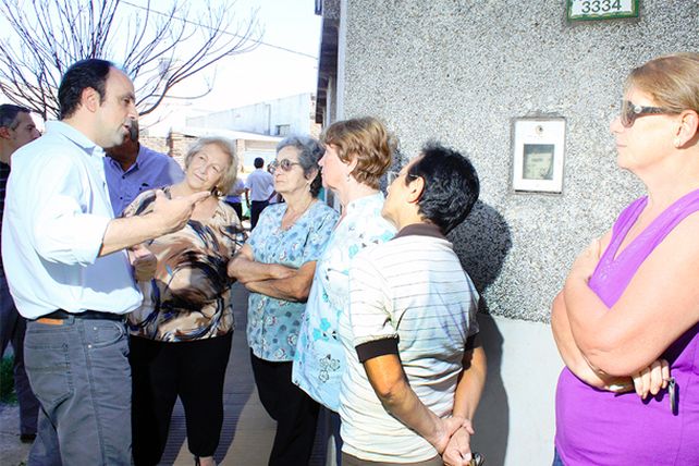 Los Hornos: en pocos meses 2.500 vecinos se conectarán a la red cloacal