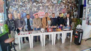 Se presentó en el puerto local la gran final del Apertura José Luis Burtovoy