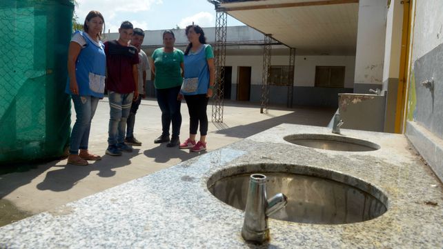 La odisea de dar clases en una escuela que quedó a medio construir