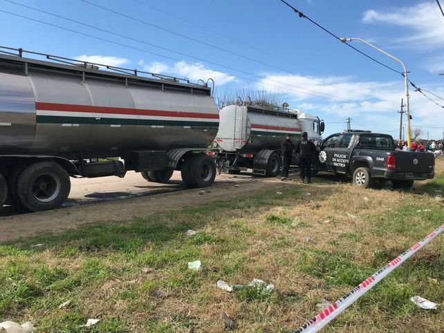El camión transportaba cebo líquido.