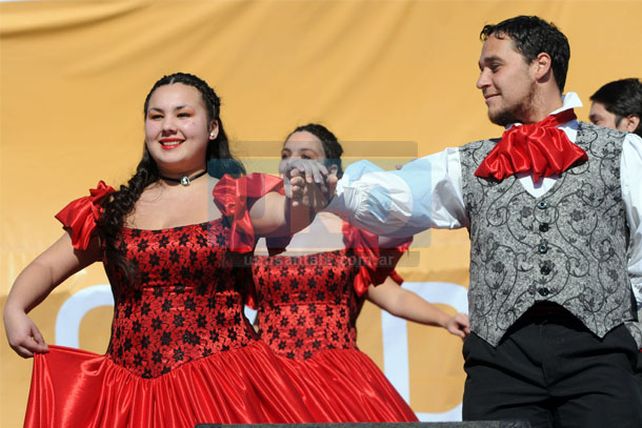 Aristóbulo del Valle se vistió con todo el color de la Independencia