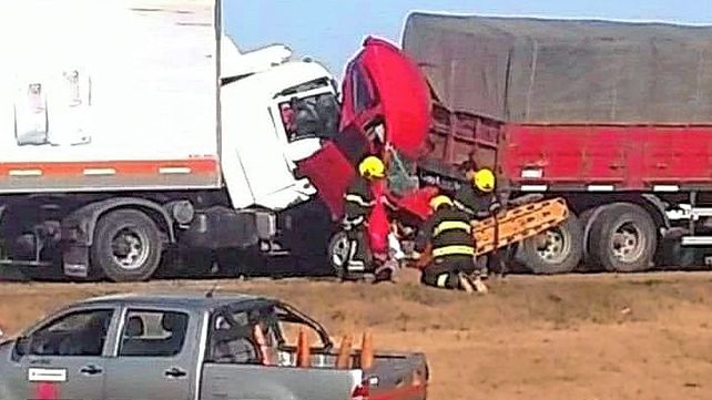 Un choque en la Ruta Nacional 33 dejó cuatro fallecidos Un choque en la Ruta Nacional 33 dejó cuatro fallecidos