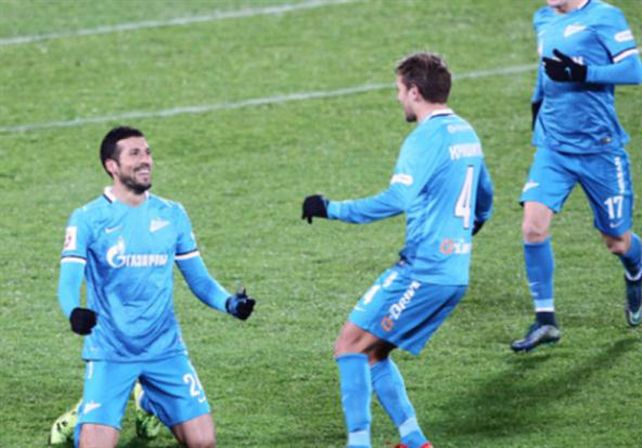 Garay convirtió un golazo para el triunfo del Zenit.