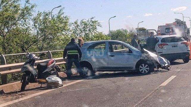 Choque ruta 168: una estudiante de Paraná se accidentó