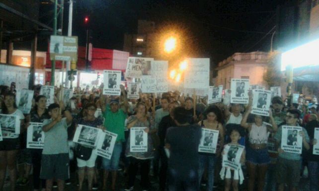 El padre de Fernando encabezó una marcha para pedir cárcel para Nahir Galarza