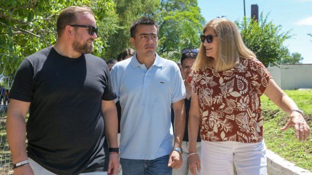AUTORIDADES. Se habilitaron las piletas del Complejo Municipal Toma Vieja