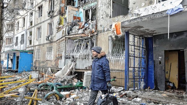 Ataques de Rusia golpean más zonas civiles de Ucrania