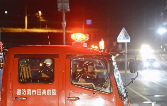 Rescatistas recorrían las calles de Kyodo