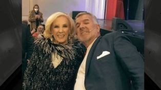 Mirtha y Dady posan para la foto tras el espectáculo.