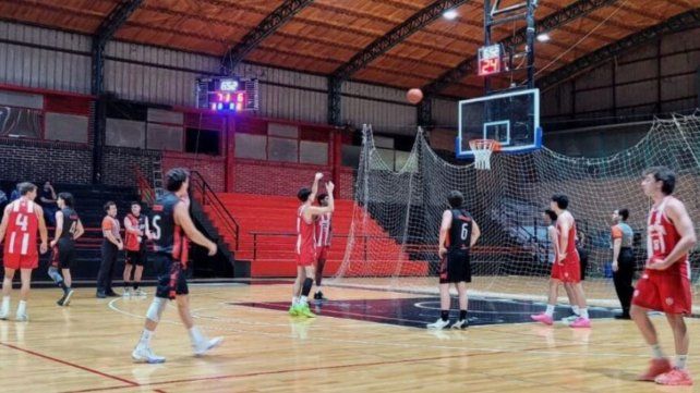 Unión sacó carácter en el complemento y festejó ante Colón en la Liga Próximo