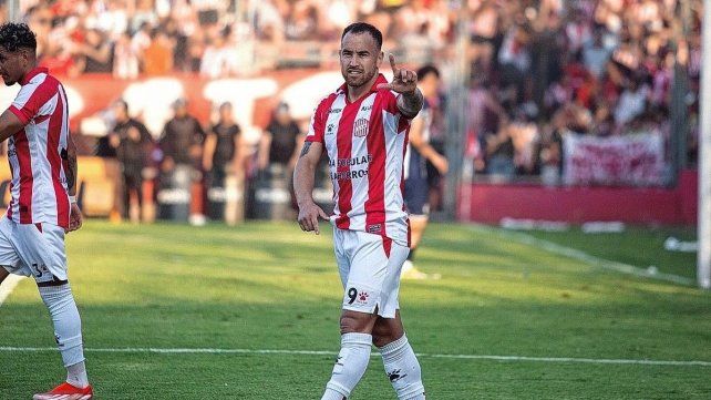 Junior Arias no respondió la oferta de Colón y desde el Sabalero lo descartaron.