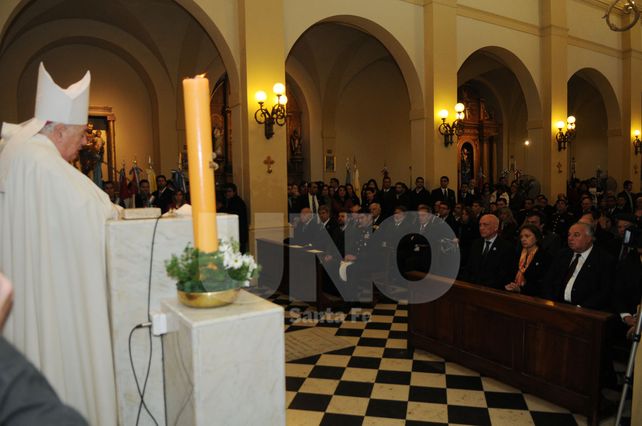 Frenar la violencia, el eje de los discursos en el acto del 25 de Mayo
