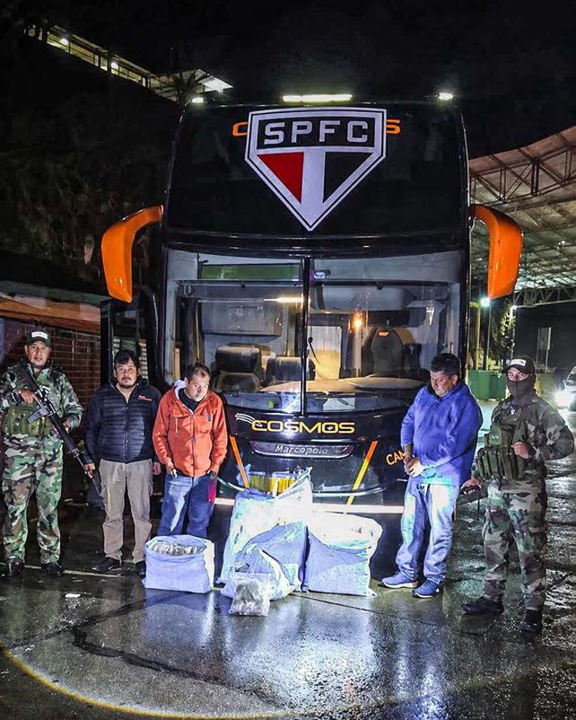 En el micro contratado por San Pablo, incautaron 86,5 kilos de sustancias