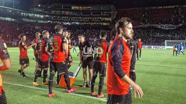 Christian Bernardi admitió que pegó duro la goleada en contra recibida con Rosario Central.
