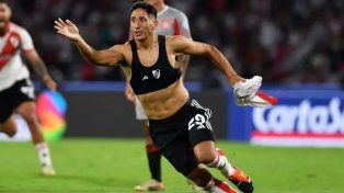 El momento más importante de la estadía de Rodrigo Aliendro en River: su golazo para definir la Supercopa Argentina en 2024.