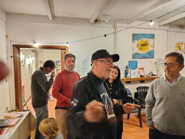 Todo está guardado en la memoria. León Gieco recorrió las instalaciones del Sitio de Memoria Quinta de Funes