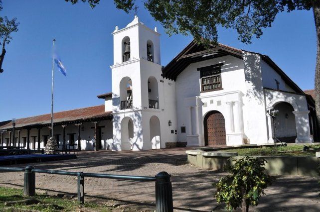 Patrimonio y fe: el casco histórico de Santa Fe suma formalmente su segundo cementerio monacal.