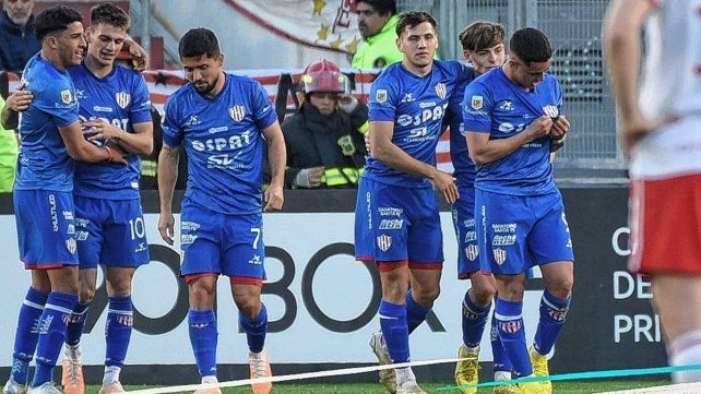 Unión le ganó 3-1 a Estudiantes y rompió una racha de 38 años sin ganarle al Pincha en La Plata.