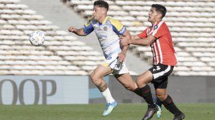 El delantero de Central Alejo Veliz tuvo una chance clara después del 2 a 0, pero le sacó el mano a mano el arquero.