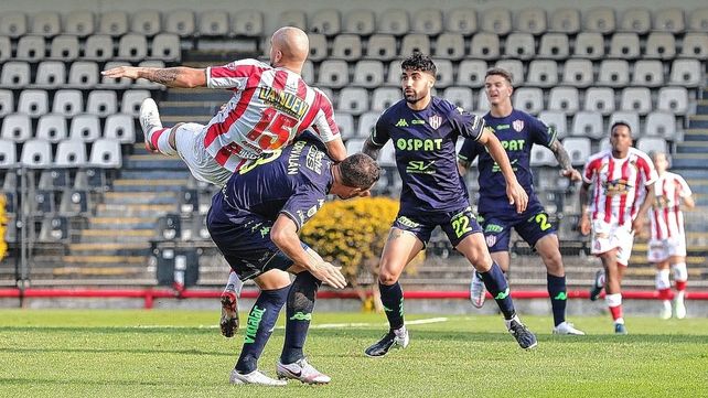 Emanuel Britez aclara: Quiero seguir en Unión