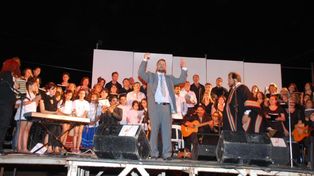 Timbúes. Este miércoles se desarrollará el tradicional festival Misa Criolla, con la presentación de la Confluencia Coral Ariel Ramírez, dirigida por Cristián Caselli, que también contará con la participación de músicos y grupos locales