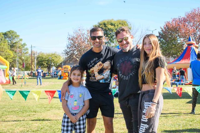Eluney y Diego Galvano y Juan y Juana Estape