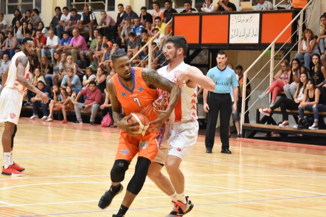 Unión no pudo frenar el envión de Rivadavia en Mendoza