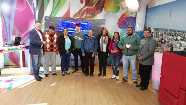 UNO entregó los 15.000 pesos a los ganadores del Wingo