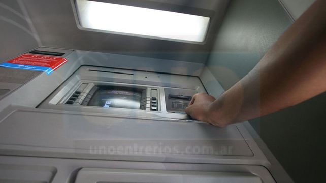 Las posibilidades para retirar dinero ante la inactividad en los bancos