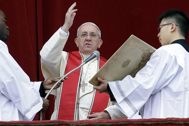 Francisco pidió por la paz mundial en la bendición Urbi et orbi de Navidad