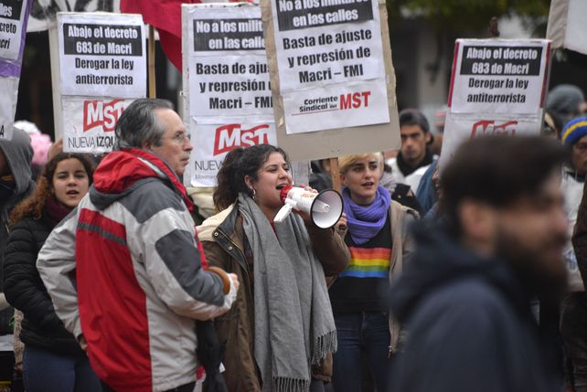 No queremos volver al pasado, fue el mensaje que partió desde Paraná contra la reforma militar que impulsa el Gobierno