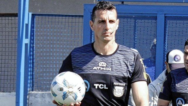 El juez fue designado para Gimnasia y Tiro-Patronato. El Rojinegro acumula un empate y una derrota cada vez que fue dirigido por Jorge Broggi.