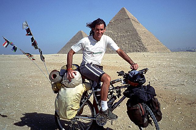 Pablo García, el argentino que dio la vuelta al mundo en bicicleta, pasa por Santa Fe