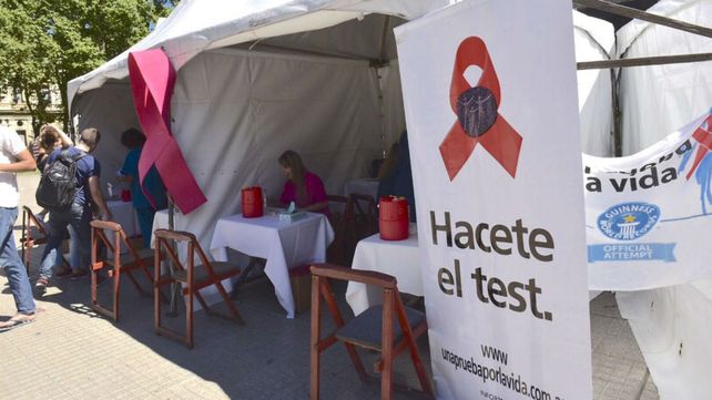 Uno de los puntos para hacerse el test está en la Plaza San Martín.