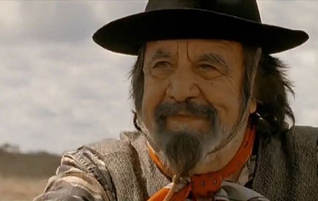 Horacio Guarany. El músico dijo: Hasta me hicieron subir a un caballo.