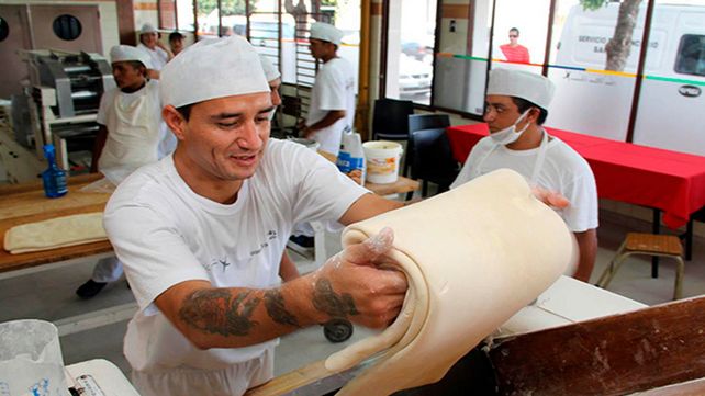La panificadora La Sarita, de barrio Roma, cumplió su quinto aniversario