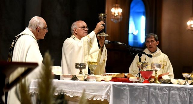 El Protocolo Arquidiocesano de Actuación prevé los pasos que deben darse dentro de la Iglesia arquidiocesana cuando un adulto toma conocimiento de la posibilidad de que se esté cometiendo un abuso contra un menor.
