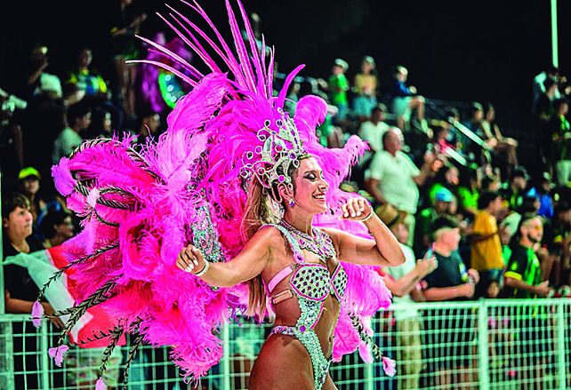 El Carnaval es uno de los eventos que convoca a gran cantidad de turistas que viajan para participar de los distintos festejos.