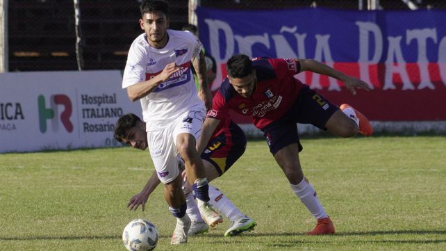 Francisco Duré. El lateral derecho se ganó un lugar en el equipo dirigido por Daniel Teglia. 