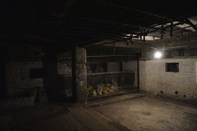 El misterioso boliche abandonado debajo de una galería del centro