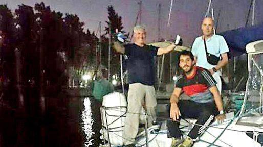 Hallan el mástil y las velas del velero con tripulantes argentinos desaparecido en Brasil