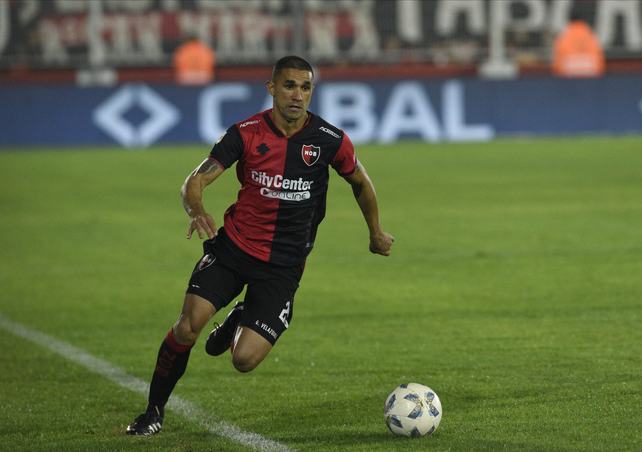 Gustavo Velázquez llegará a sus primeros 100 cotejos en Newells.