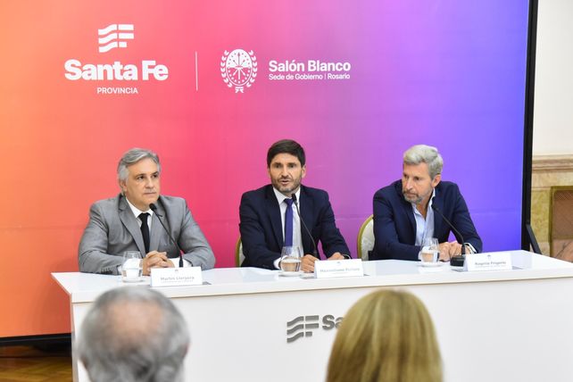 Los gobernadores Llaryora