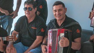 Sergio Panchito López, la voz de Los Lirios junto a su creador Roberto Tito Pennesi