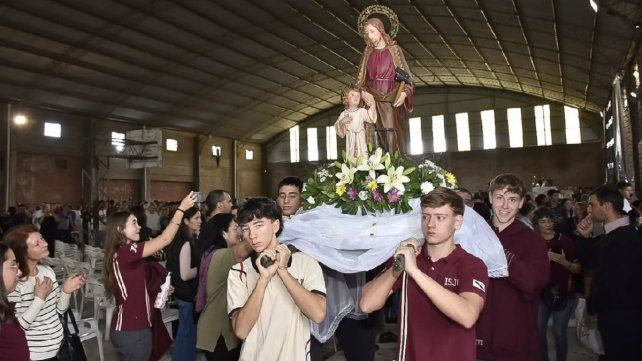 La misa de San José Obrero reunió a fieles en Paraná.