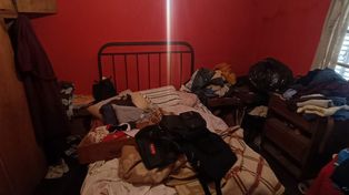 La policía revolvió toda la casa y no encontró nada.